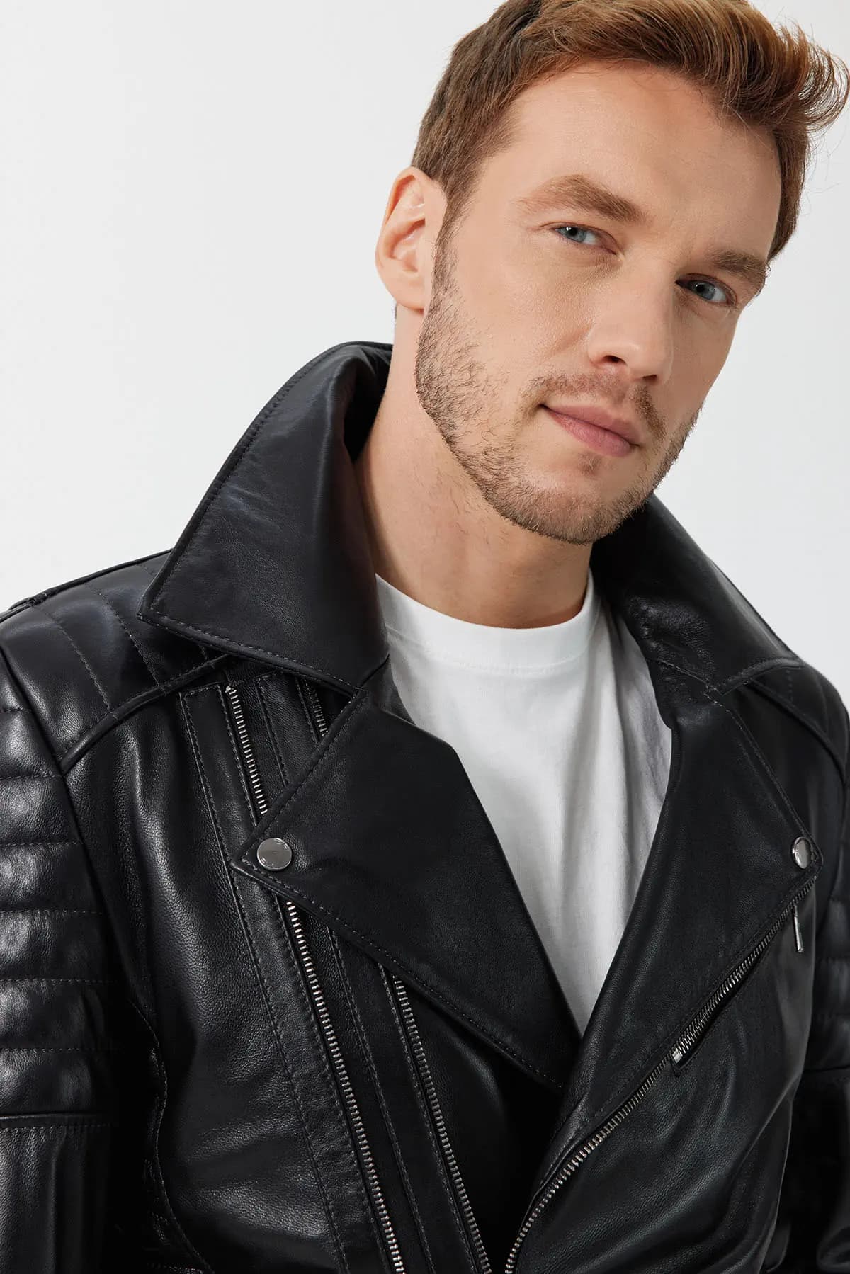 Dericompany fashion and product photography, image 5