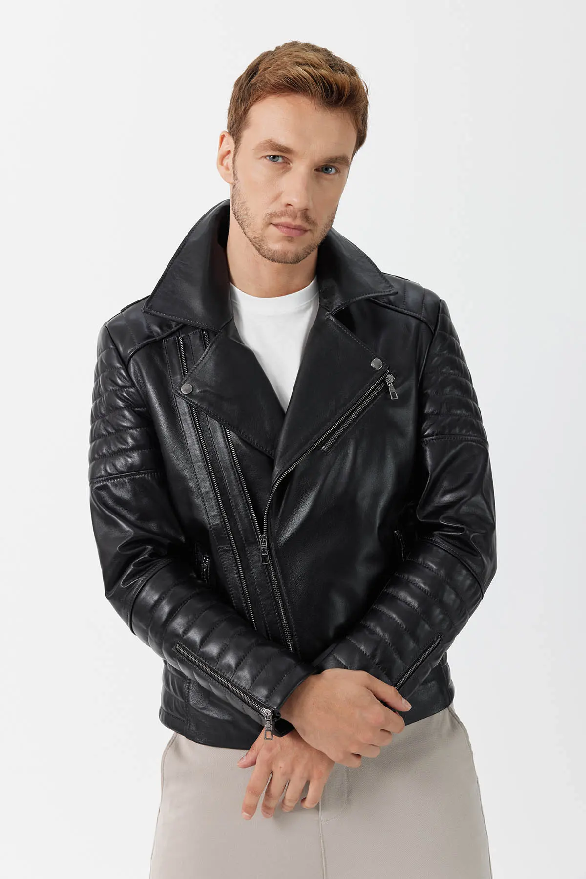 Dericompany fashion and product photography, image 3