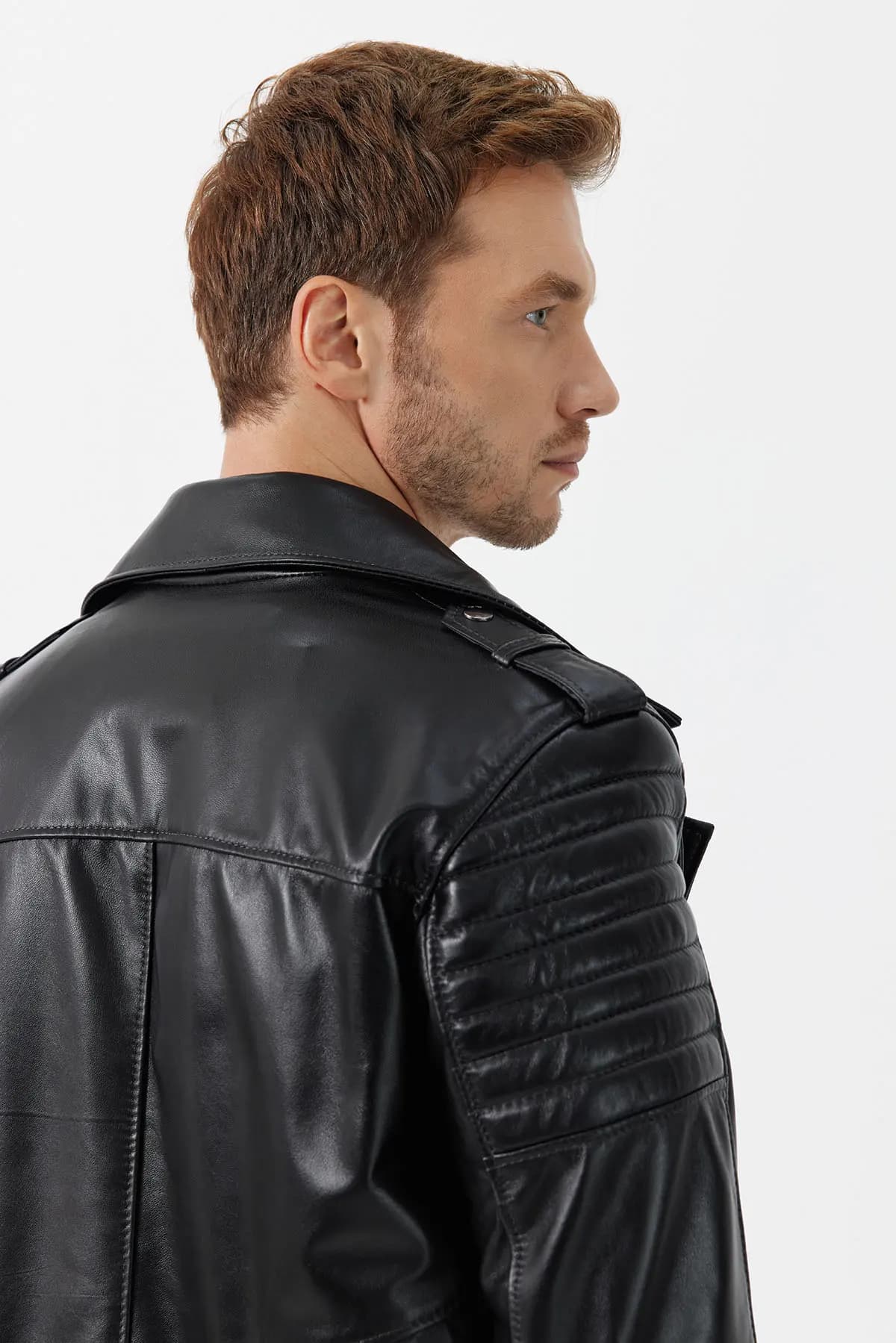 Dericompany fashion and product photography, image 2