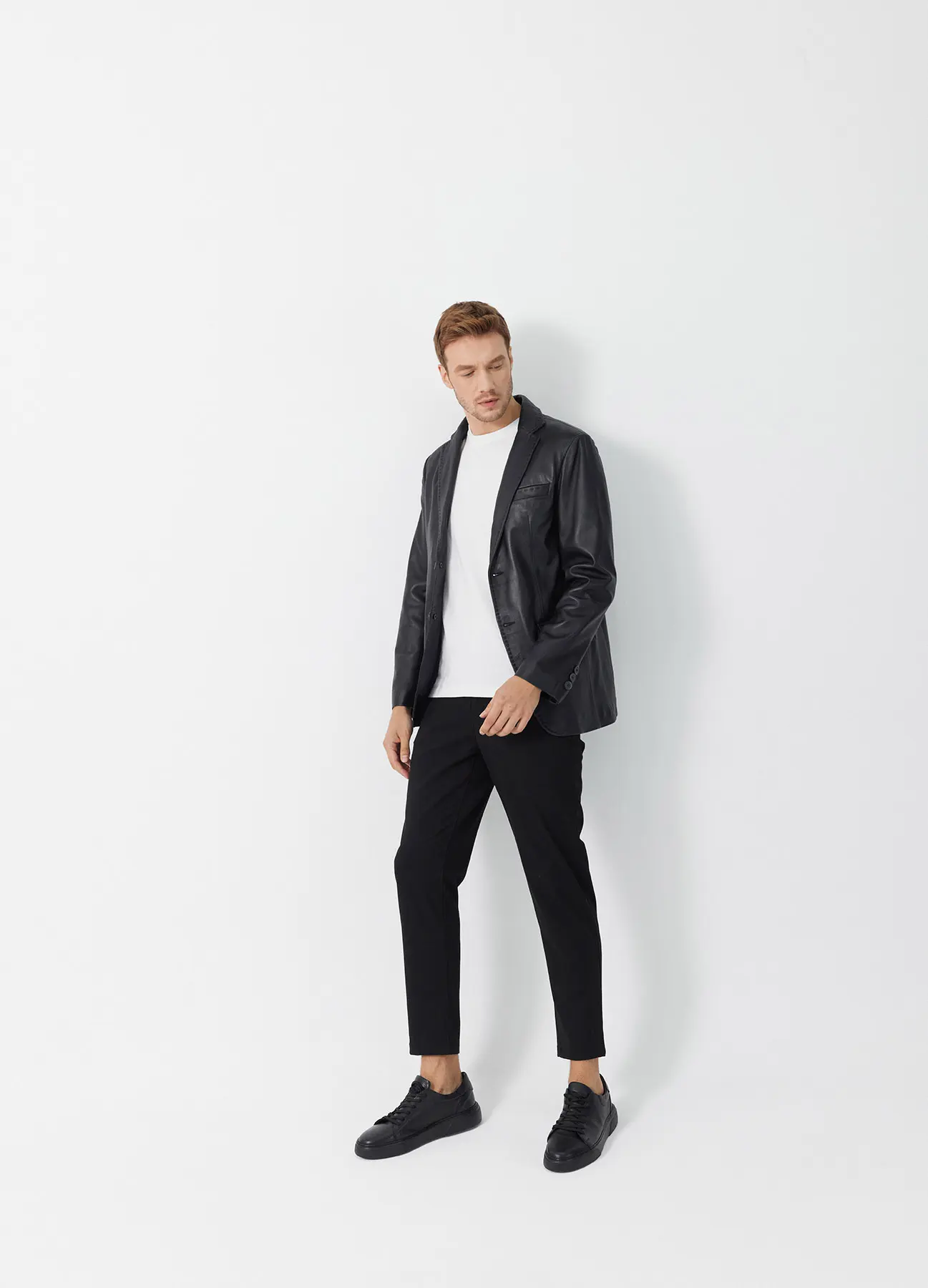 Dericompany fashion and product photography, image 9